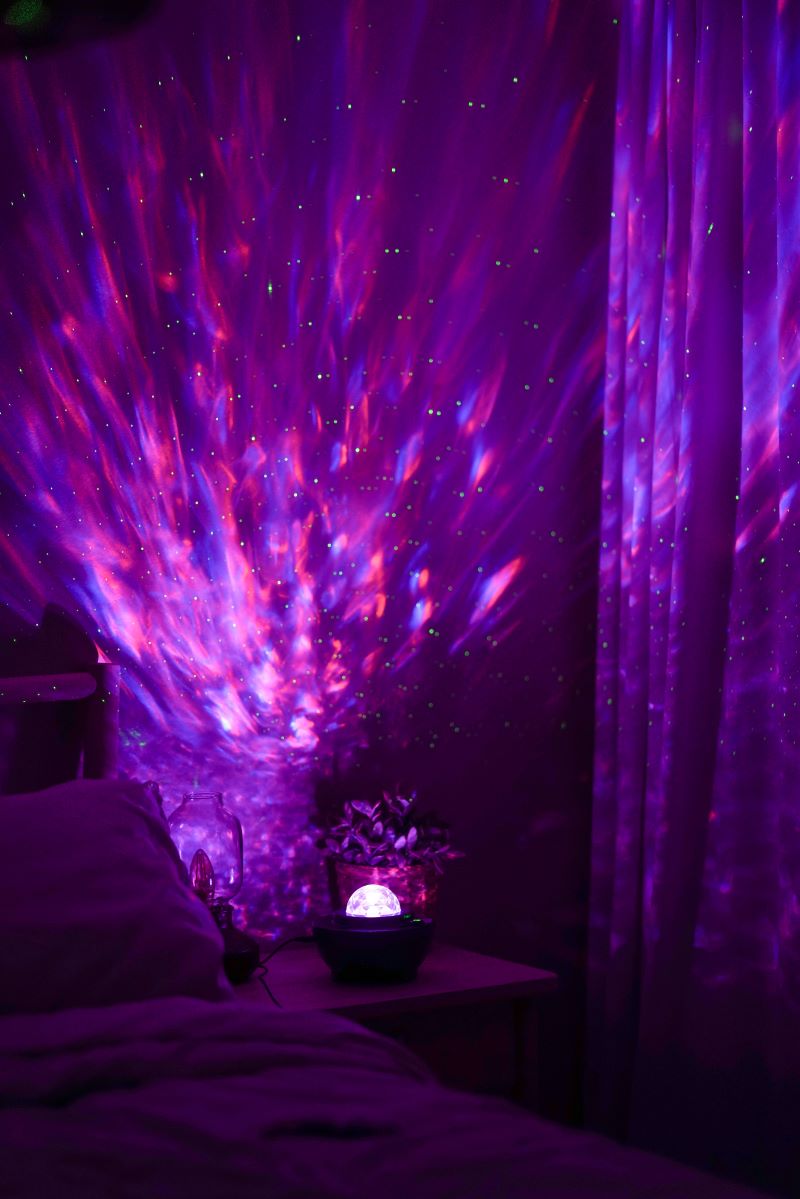 Tähtivaloprojektori - tähtilamppu - galaksiprojektori - tarjoustaivas.fi