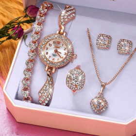 Naisten timanttityylinen korusetti rubiinikoristeilla