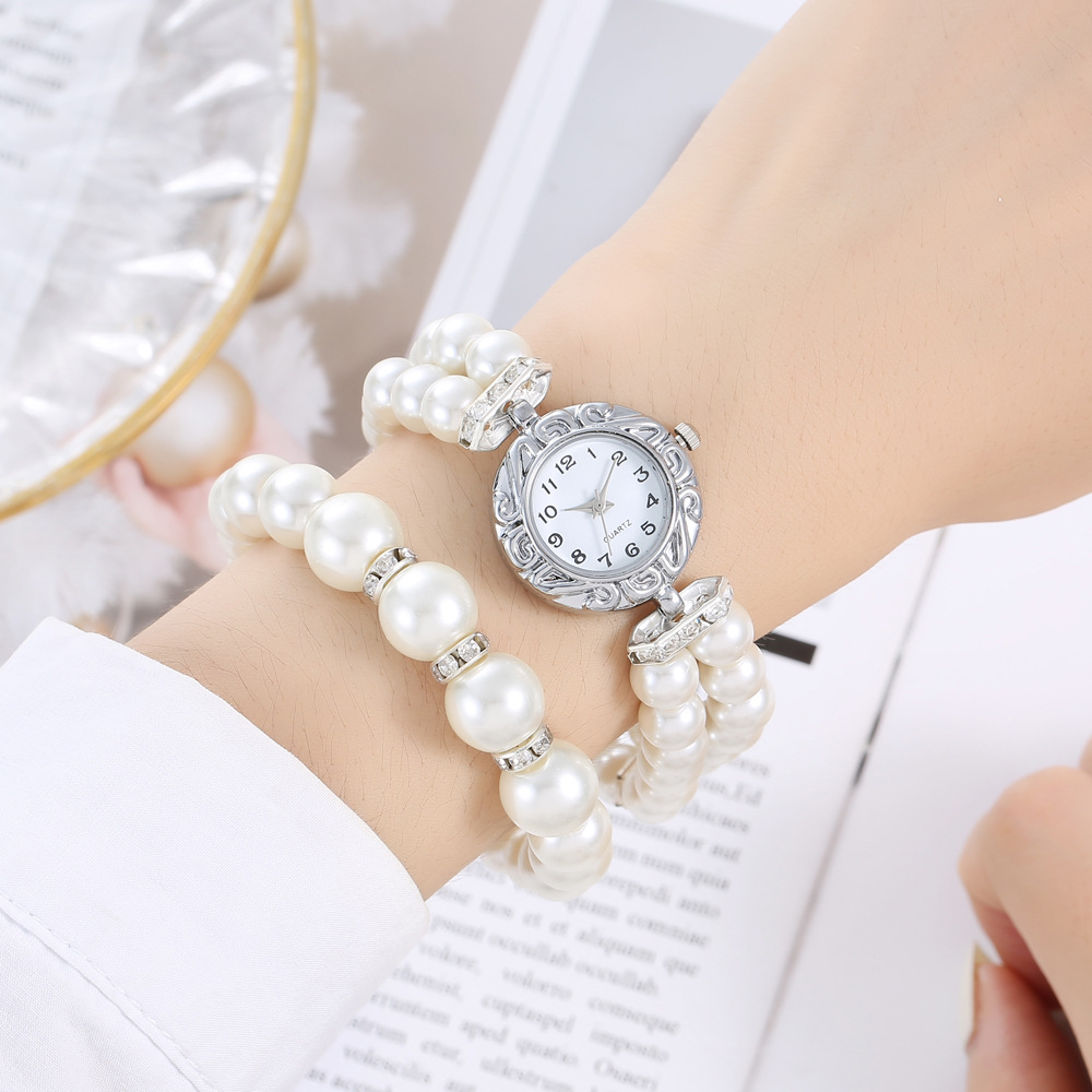 timanttiset naisten kellot